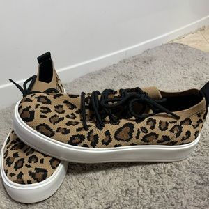 SOLD ! Steve Madden cheetah print shoes